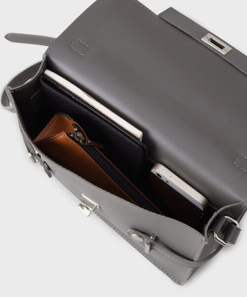 THE SHOP TK （ザ ショップ ティーケー ）の「2WAYミニショルダーバッグ【軽量】（ショルダーバッグ・メンズ・チャコールグレー/ブラック・00）」の8枚目の写真