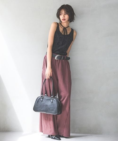 PAGEBOY(ページボーイ)の「シアーベロア2WAYタンク(タンクトップ・レディース・ブラック/オフホワイト/マスタード・FREE)」の6枚目の写真