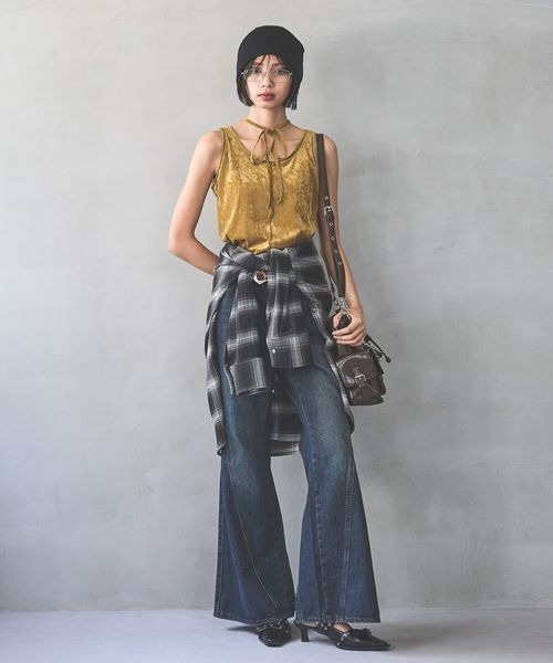 PAGEBOY(ページボーイ)の「シアーベロア2WAYタンク(タンクトップ・レディース・ブラック/オフホワイト/マスタード・FREE)」の12枚目の写真