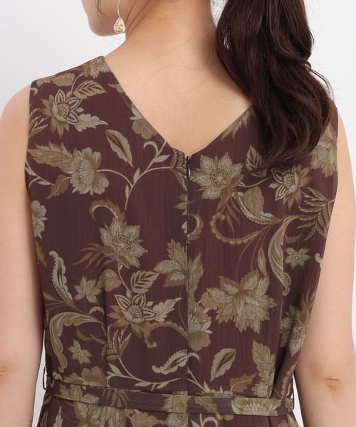 Andemiu(アンデミュウ)の「エスニックフラワーノースリーブワンピース579682(ワンピース・レディース・ブラウン/オレンジ・FREE)」の9枚目の写真