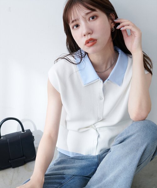 natural couture(ナチュラルクチュール)の「フェイクレイヤード衿付きノースリカーディガン(カーディガン/ボレロ・レディース・オフホワイト/ネイビー/ブラック・FREE)」の4枚目の写真