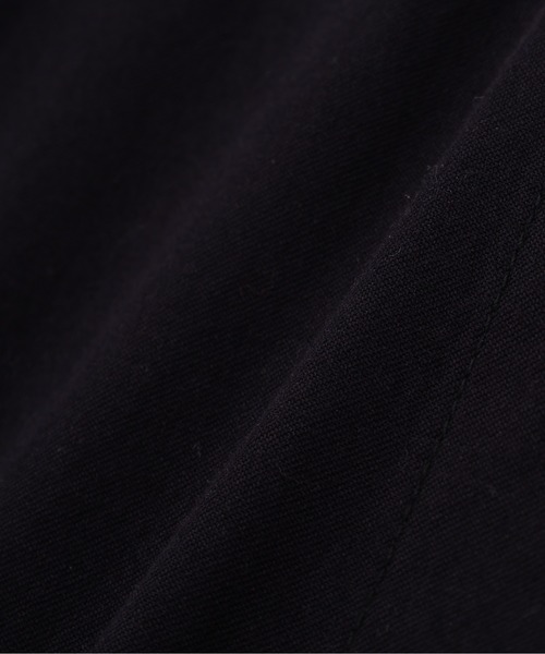 MHL.（エムエイチエル）の「YARN DYED COTTON TWILL（ブルゾン・レディース・ブラック/インディゴブルー・1/2）」の5枚目の写真