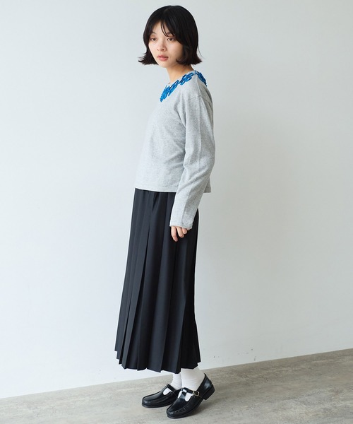 bulle de savon（ビュルデサボン）の「△くるくるはなテープ刺繍 プルオーバー（Tシャツ/カットソー・レディース・ブラック/グレー・FREE）」の15枚目の写真