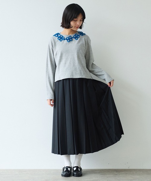 bulle de savon（ビュルデサボン）の「△くるくるはなテープ刺繍 プルオーバー（Tシャツ/カットソー・レディース・ブラック/グレー・FREE）」の10枚目の写真