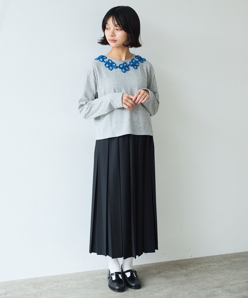 bulle de savon（ビュルデサボン）の「△くるくるはなテープ刺繍 プルオーバー（Tシャツ/カットソー・レディース・ブラック/グレー・FREE）」の11枚目の写真