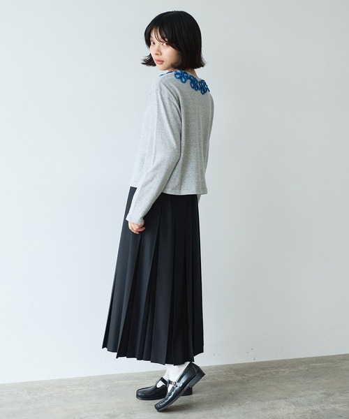 bulle de savon（ビュルデサボン）の「△くるくるはなテープ刺繍 プルオーバー（Tシャツ/カットソー・レディース・ブラック/グレー・FREE）」の14枚目の写真