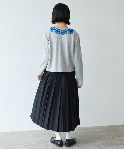 bulle de savon（ビュルデサボン）の「△くるくるはなテープ刺繍 プルオーバー（Tシャツ/カットソー・レディース・ブラック/グレー・FREE）」の16枚目の写真