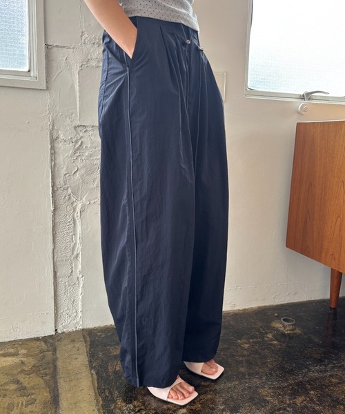 FUULLY STUDIO（フーリィーステューディオ）の「グログランタックワイドパンツ/撥水（その他パンツ・レディース・ベージュ/ネイビー・FREE）」の7枚目の写真