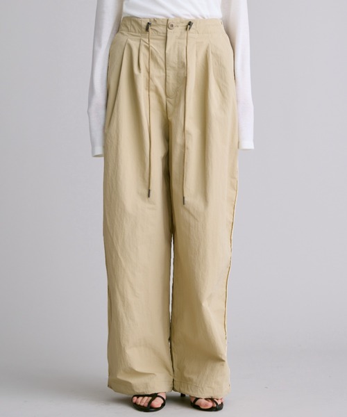 FUULLY STUDIO（フーリィーステューディオ）の「グログランタックワイドパンツ/撥水（その他パンツ・レディース・ベージュ/ネイビー・FREE）」の4枚目の写真