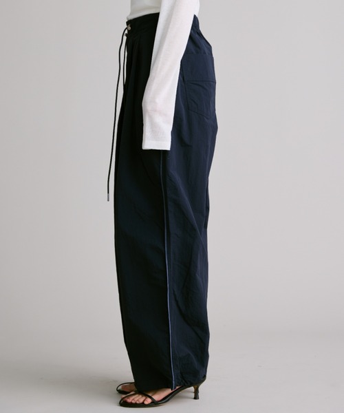 FUULLY STUDIO（フーリィーステューディオ）の「グログランタックワイドパンツ/撥水（その他パンツ・レディース・ベージュ/ネイビー・FREE）」の20枚目の写真