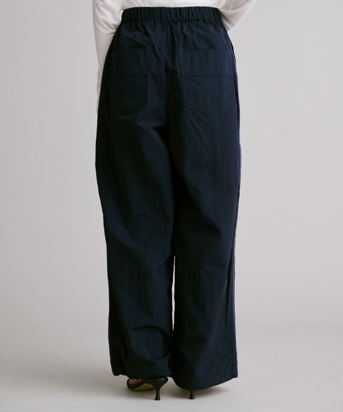 FUULLY STUDIO（フーリィーステューディオ）の「グログランタックワイドパンツ/撥水（その他パンツ・レディース・ベージュ/ネイビー・FREE）」の22枚目の写真