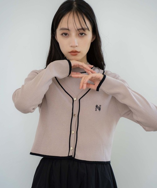 NOELA(ノエラ)の「ロゴ刺繍アンサンブル(カーディガン/ボレロ・レディース・ネイビー/ベージュ/キャメル・フリー)」の16枚目の写真
