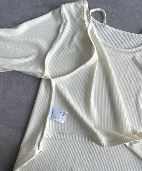 prose verse(プロズヴェール)の「キャミレイヤードトップス(Tシャツ/カットソー・レディース・ブラック/アイボリー・LARGE/MEDIUM)」の8枚目の写真