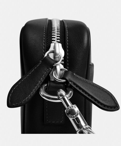 COACH（コーチ）の「ラジオ カメラ バッグ（ショルダーバッグ・メンズ・ブラック系その他・ONE）」の5枚目の写真