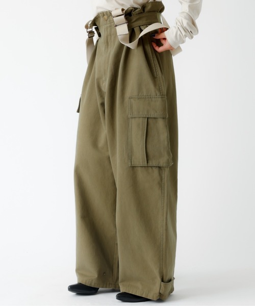 Johnbull(ジョンブル)の「【JOHNBULL/ジョンブル】MIL サロペット/サロペット/オーバーサイズ【WEB限定】(サロペット/オーバーオール・レディース・カーキ/ブラック・フリー)」の2枚目の写真