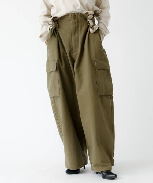 Johnbull(ジョンブル)の「【JOHNBULL/ジョンブル】MIL サロペット/サロペット/オーバーサイズ【WEB限定】(サロペット/オーバーオール・レディース・カーキ/ブラック・フリー)」の5枚目の写真