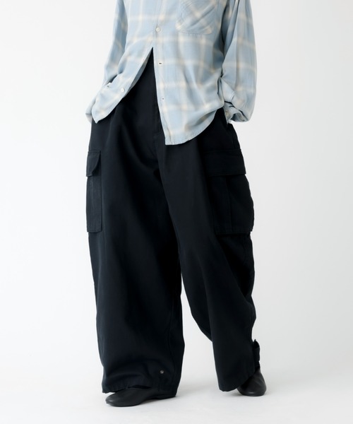 Johnbull(ジョンブル)の「【JOHNBULL/ジョンブル】MIL サロペット/サロペット/オーバーサイズ【WEB限定】(サロペット/オーバーオール・レディース・カーキ/ブラック・フリー)」の11枚目の写真