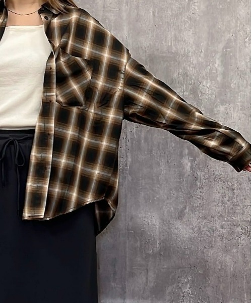 Right-on（ライトオン）の「【HONEYSUCKLE ROSE】２ＷＡＹクロスタンクトップ（タンクトップ・レディース・オフホワイト/ブラウン/ブラック・S/L/M）」の8枚目の写真