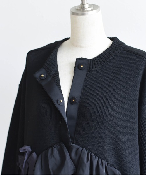 Eimee Law(エイミーロウ)の「ランダムリボンフリルニットカーデ(カーディガン/ボレロ・レディース・グレー/チャコールグレー/ブラック・FREE)」の6枚目の写真