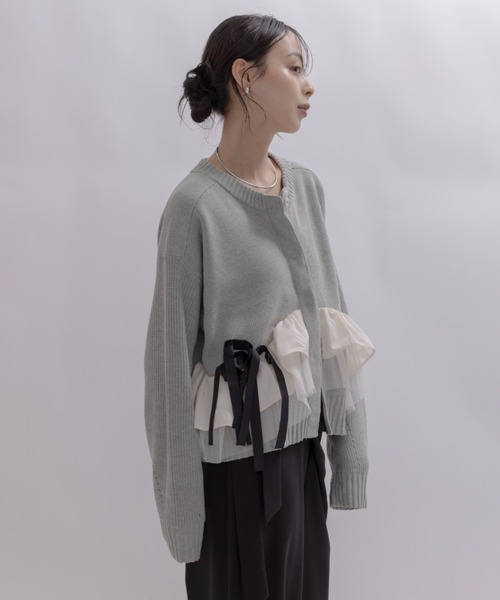 Eimee Law(エイミーロウ)の「ランダムリボンフリルニットカーデ(カーディガン/ボレロ・レディース・グレー/チャコールグレー/ブラック・FREE)」の20枚目の写真