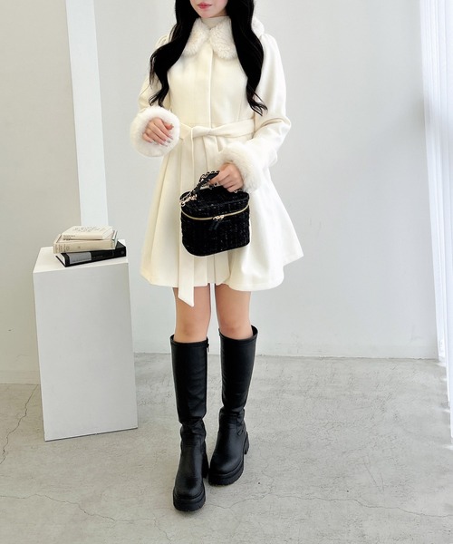 INGNI（イング）の「エコファー取り外し4Wayドーリーコート（その他アウター・レディース・オフホワイト/グレー/ブラック/ピンク・M）」の10枚目の写真