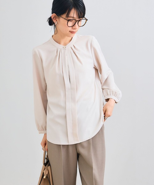 CROSS FUNCTION（クロスファンクション）の「《シワになりにくい》シルキーサテン2WAYタックブラウス【CROSS FUNCTION/クロスファンクション】（シャツ/ブラウス・レディース・オフホワイト/ライトベージュ・LL/M/L）」の15枚目の写真