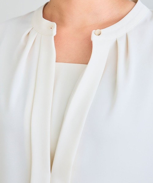 CROSS FUNCTION（クロスファンクション）の「《シワになりにくい》シルキーサテン2WAYタックブラウス【CROSS FUNCTION/クロスファンクション】（シャツ/ブラウス・レディース・オフホワイト/ライトベージュ・LL/M/L）」の9枚目の写真