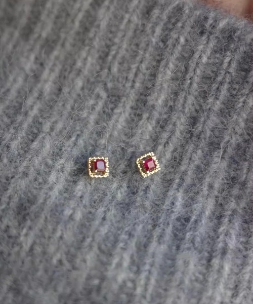 Burner(バーナー)の「【blatto 925silver】シルバー925 スクエアカット レッドジルコニアミニピアス esm-pierce-20-11【RBTS】(ピアス(両耳用)・レディース・シルバー/ゴールド・FREE)」の4枚目の写真