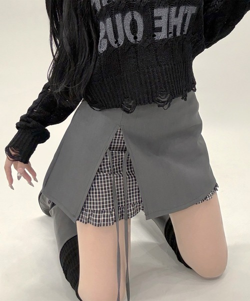 FOLLOWIN(フォロウィン)の「レイヤード風チェックリボン付きスリットデザイン台形スカート(スカート・レディース・グレー/ブラック・SMALL/MEDIUM/LARGE)」の22枚目の写真