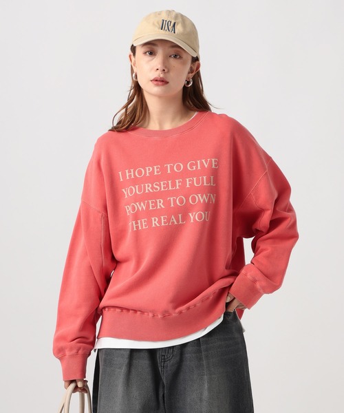 BAYFLOW（ベイフロー）の「[サイズ感がアップデート]ピグメントロゴスウェット（スウェット・レディース・オフホワイト/チャコール/マスタード/ブラウン/グリーン/レッド・SMALL/MEDIUM）」の6枚目の写真