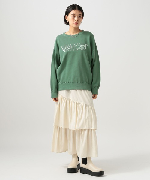 BAYFLOW（ベイフロー）の「[サイズ感がアップデート]ピグメントロゴスウェット（スウェット・レディース・オフホワイト/チャコール/マスタード/ブラウン/グリーン/レッド・SMALL/MEDIUM）」の12枚目の写真