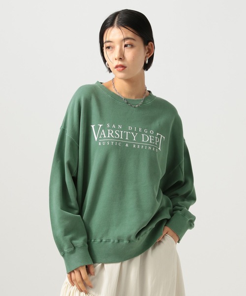 BAYFLOW（ベイフロー）の「[サイズ感がアップデート]ピグメントロゴスウェット（スウェット・レディース・オフホワイト/チャコール/マスタード/ブラウン/グリーン/レッド・SMALL/MEDIUM）」の13枚目の写真