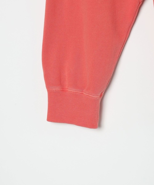 BAYFLOW（ベイフロー）の「[サイズ感がアップデート]ピグメントロゴスウェット（スウェット・レディース・オフホワイト/チャコール/マスタード/ブラウン/グリーン/レッド・SMALL/MEDIUM）」の21枚目の写真