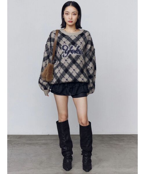 EMODA（エモダ）の「フェイクファーチャームショルダーバッグ（ショルダーバッグ・レディース・ベージュ/ホワイト・FREE）」の5枚目の写真