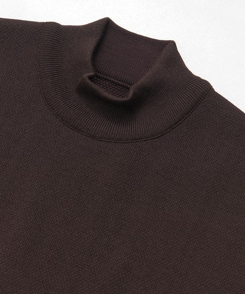 UNITED TOKYO（ユナイテッドトウキョウ）の「完売目前【WEB限定】SILVER WOOL MOCK NECK KNIT　｜大人気/保温/毛玉防止/洗える/ 静電気防止/抗菌防臭/冬服/オフィスカジュアル/通勤/インナー/ハイネック/モックネック（ニット/セーター・メンズ・ライトグレー/ダークグレー/ブラック/グレイッシュベージュ/オフホワイト・1/2/3）」の9枚目の写真