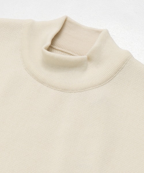 UNITED TOKYO（ユナイテッドトウキョウ）の「完売目前【WEB限定】SILVER WOOL MOCK NECK KNIT　｜大人気/保温/毛玉防止/洗える/ 静電気防止/抗菌防臭/冬服/オフィスカジュアル/通勤/インナー/ハイネック/モックネック（ニット/セーター・メンズ・ライトグレー/ダークグレー/ブラック/グレイッシュベージュ/オフホワイト・1/2/3）」の6枚目の写真