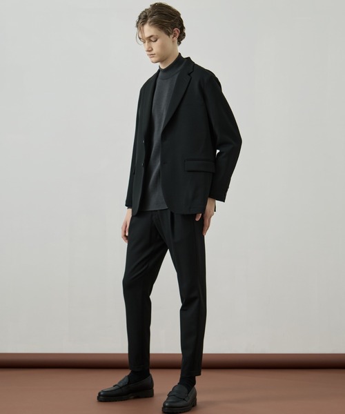 UNITED TOKYO（ユナイテッドトウキョウ）の「完売目前【WEB限定】SILVER WOOL MOCK NECK KNIT　｜大人気/保温/毛玉防止/洗える/ 静電気防止/抗菌防臭/冬服/オフィスカジュアル/通勤/インナー/ハイネック/モックネック（ニット/セーター・メンズ・ライトグレー/ダークグレー/ブラック/グレイッシュベージュ/オフホワイト・1/2/3）」の14枚目の写真