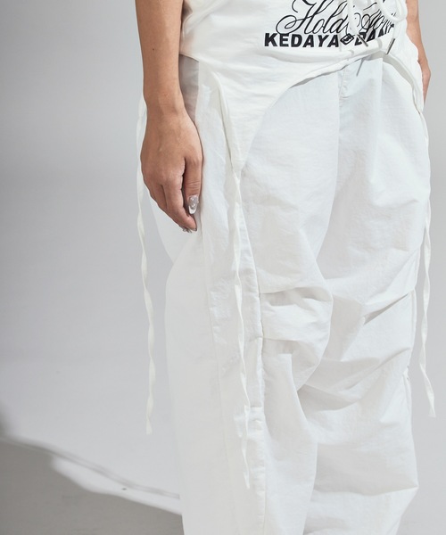 Chick(チック)の「Separate-fabric Docking Layered Nylon Pants / 別生地ドッキング レイヤードナイロンパンツ(その他パンツ・レディース・ホワイト/グレー・FREE)」の20枚目の写真