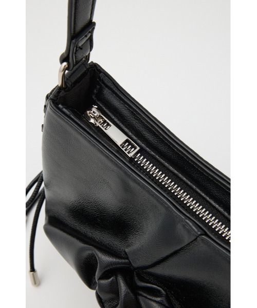 SLY（スライ）の「TWIST GATHER HAND BAG ツイスト ギャザー ハンドバッグ（ハンドバッグ・レディース・ブラック/レッド/ベージュ・FREE）」の9枚目の写真