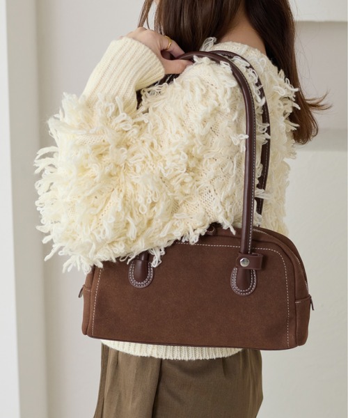 apres jour clair（アプレジュールクレア）の「【apres jour clair】フェイクスエードスクエアボストンバッグ（ハンドバッグ・レディース・ブラック/ブラウン系その他・FREE）」の2枚目の写真