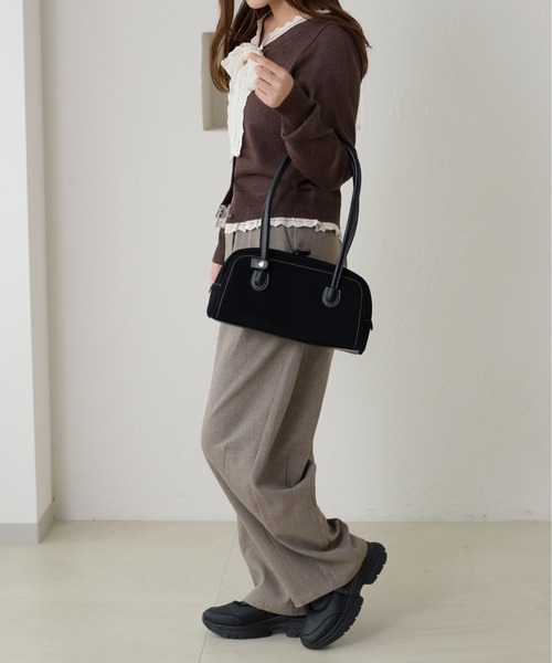 apres jour clair（アプレジュールクレア）の「【apres jour clair】フェイクスエードスクエアボストンバッグ（ハンドバッグ・レディース・ブラック/ブラウン系その他・FREE）」の8枚目の写真