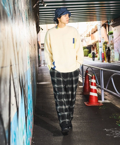 niko and...（ニコアンド）の「ツータックテーパードパンツ（スラックス・メンズ・その他1/チャコール/ベージュ/ライトグレー/ブラウン/ブラック・MEDIUM/LARGE）」の12枚目の写真