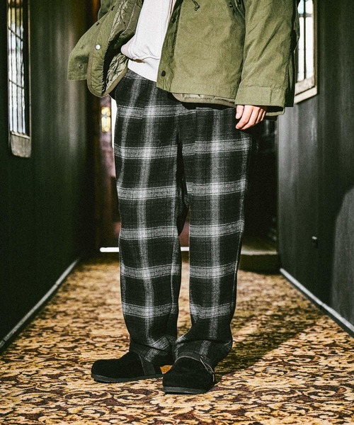 niko and...（ニコアンド）の「ツータックテーパードパンツ（スラックス・メンズ・その他1/チャコール/ベージュ/ライトグレー/ブラウン/ブラック・MEDIUM/LARGE）」の16枚目の写真