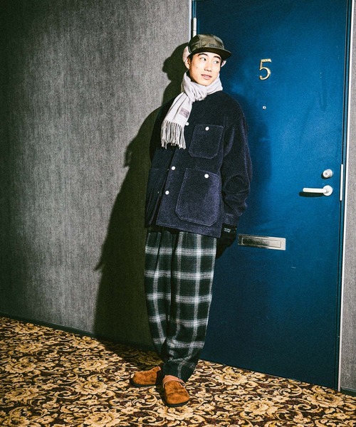 niko and...（ニコアンド）の「ツータックテーパードパンツ（スラックス・メンズ・その他1/チャコール/ベージュ/ライトグレー/ブラウン/ブラック・MEDIUM/LARGE）」の19枚目の写真