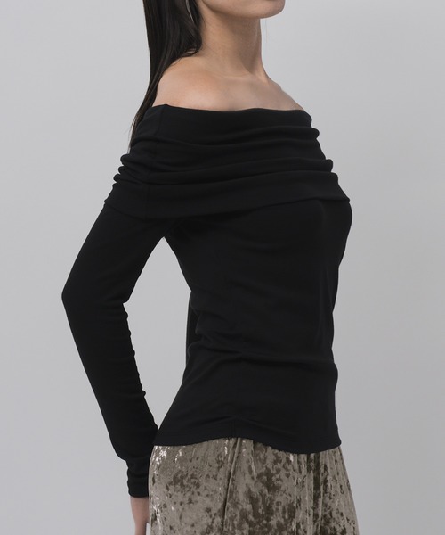 OUR WACOAL（アワワコール）の「カップ付きオフショルダー（Tシャツ/カットソー・レディース・レッド/ブラウン/アイボリー/ブラック・L/M）」の21枚目の写真