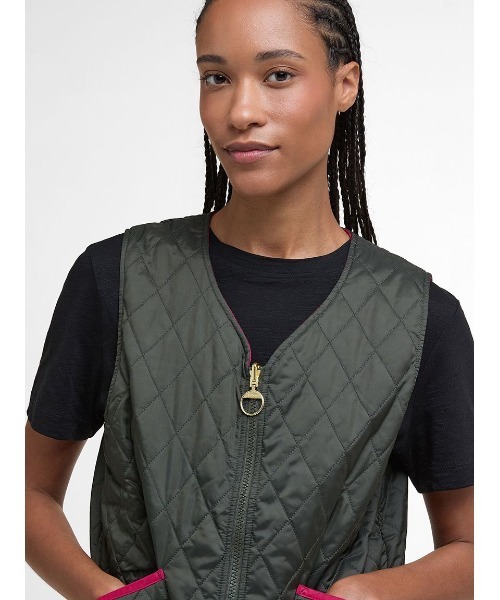 Barbour(バブアー)の「"My Barbour"リバーシブル キルティング ライナー(ベスト・レディース・ベージュ・10/8)」の11枚目の写真