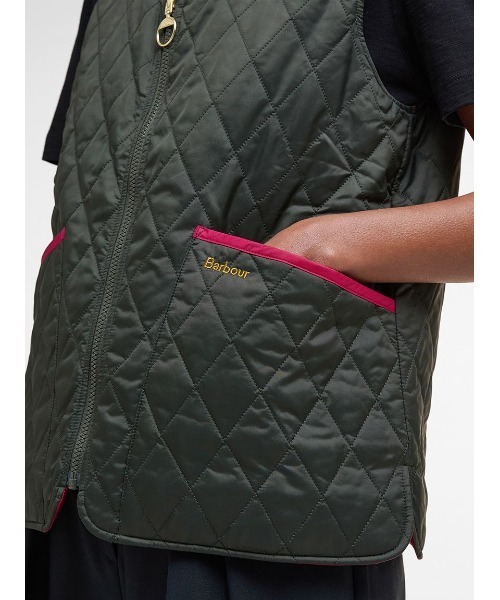 Barbour(バブアー)の「"My Barbour"リバーシブル キルティング ライナー(ベスト・レディース・ベージュ・10/8)」の12枚目の写真