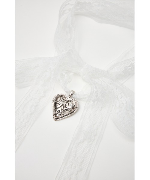 SLY（スライ）の「HEART MOTIF LACE CHOKER ハートモチーフ レース チョーカー（チョーカー・レディース・ブラック/ホワイト・FREE）」の4枚目の写真