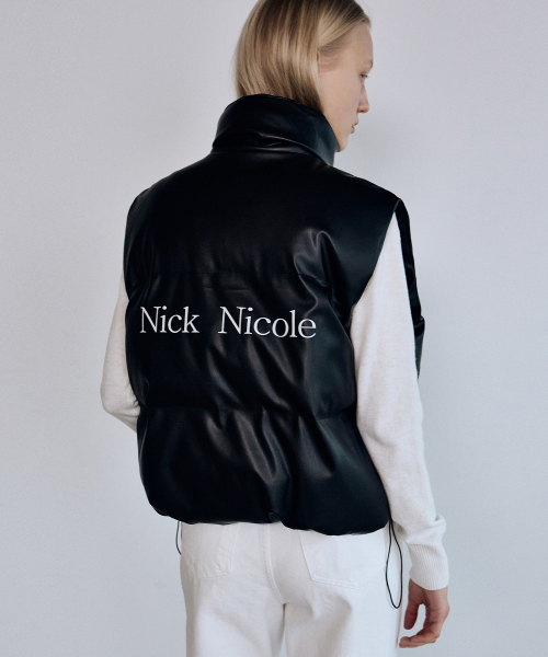 NICK&NICOLE(ニックアンドニコール)の「LEATHER LOGO PADDING VEST_BLACK(ベスト・レディース・その他・FREE)」の1枚目の写真