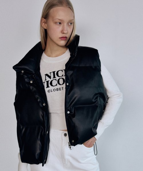NICK&NICOLE(ニックアンドニコール)の「LEATHER LOGO PADDING VEST_BLACK(ベスト・レディース・その他・FREE)」の2枚目の写真